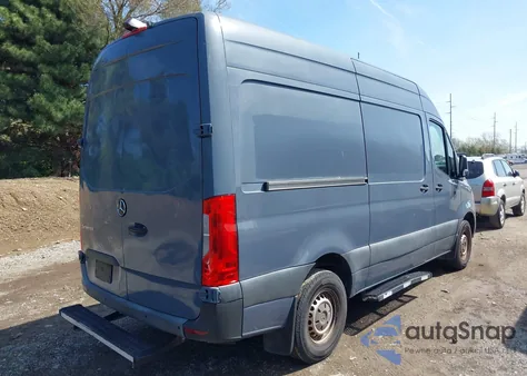 2019 Mercedes-Benz Sprinter 2500 High Roof V6/Standard Roof V6 z USA, uszkodzony, nr VIN WD4PF0CD6KP044032